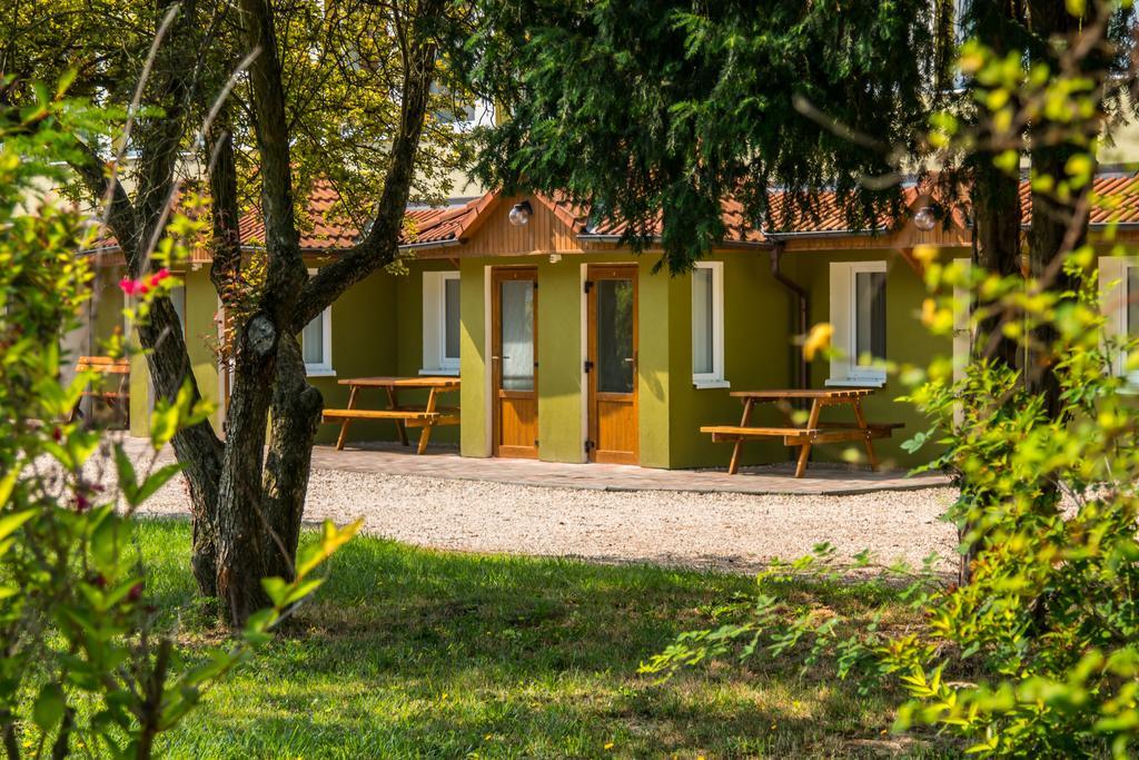 Penzion V Parku Cejkovice  Εξωτερικό φωτογραφία